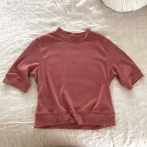 Free People - Mauve pink ribbed crop top. Size L
